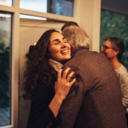 Family coming over at grandparents for dinner